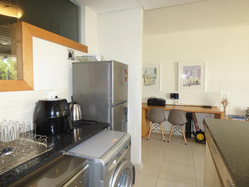 1 Bedroom Property for Sale in Green Point Western Cape